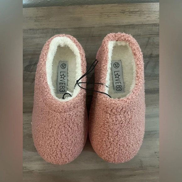 Love 83 Little & Big Girls Teddy Sherpa Scuff Platform Slipper, Size 12, NWT - Picture 3 of 9